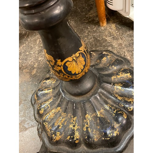 110A - BLACK LACQUERED PAPIER MACHE TILT TOP CHESS TABLE WITH ABALONE BOARD AND GILT BORDER A/F