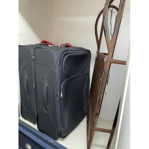 71 - VINTAGE SLEDGE AND TWO NYLON SUITCASES