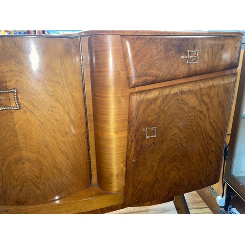 154 - 1950S WALNUT DRINKS CABINET SIDEBOARD