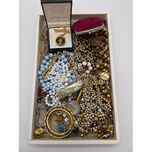 397 - TRAY OF VARIOUS BEAD NECKLACES, PLATED BANGLES, CUFF BRACELET, AND SMALL PURSE OF 1960S GB THREE PEN... 