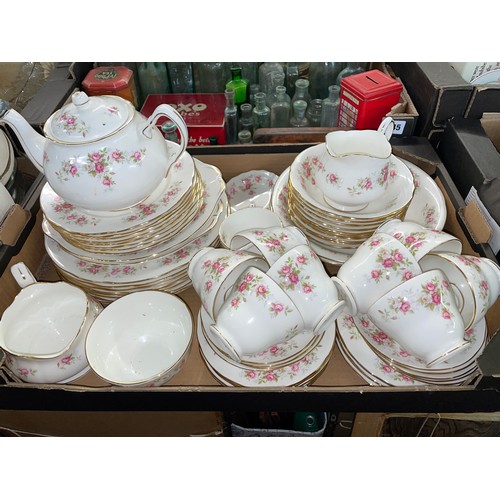 446 - DUCHESS JUNE BOQUET BONE CHINA TABLE SERVICE