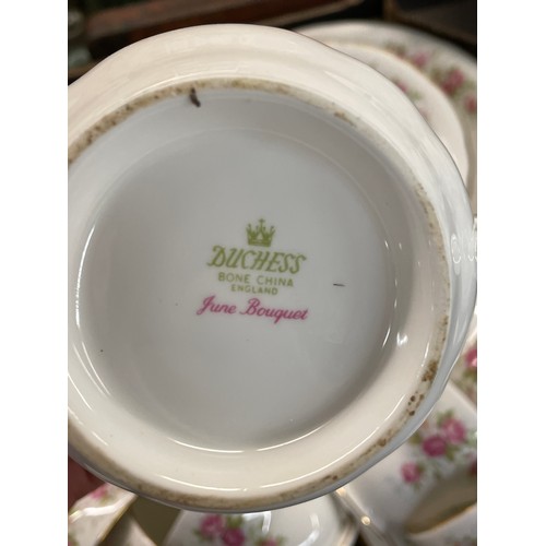 446 - DUCHESS JUNE BOQUET BONE CHINA TABLE SERVICE