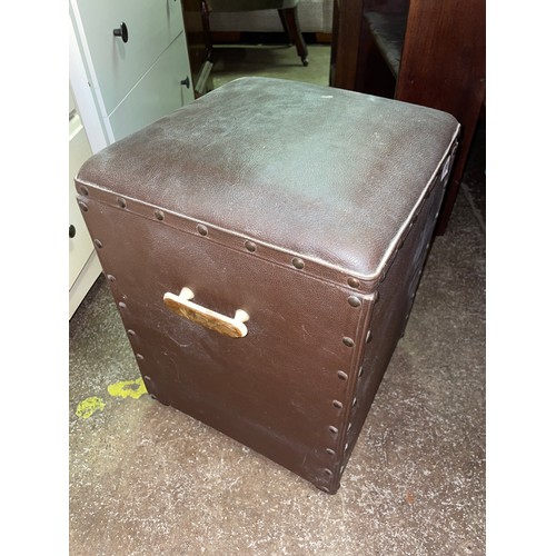 159 - 1930S REXINE COVERED SQUARE SECTION NEEDLE WORK BOX WITH BAKELITE HANDLES