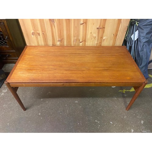 82 - 1960S TEAK REVERSIBLE TOP OBLONG COFFEE TABLE