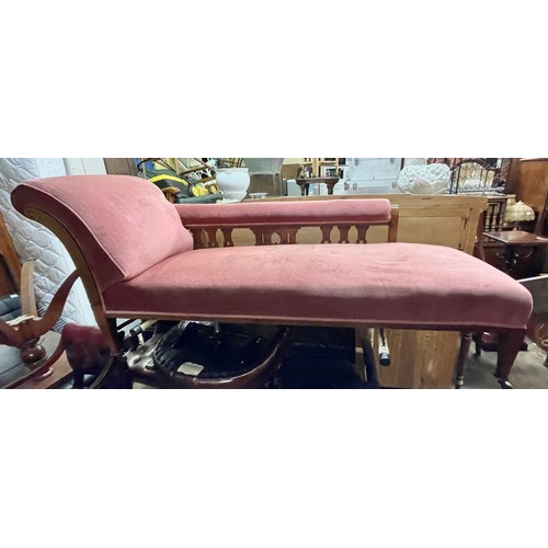 201 - LATE VICTORIAN PINK UPHOLSTERED OAK FRAMED CHAISE LOUNGE