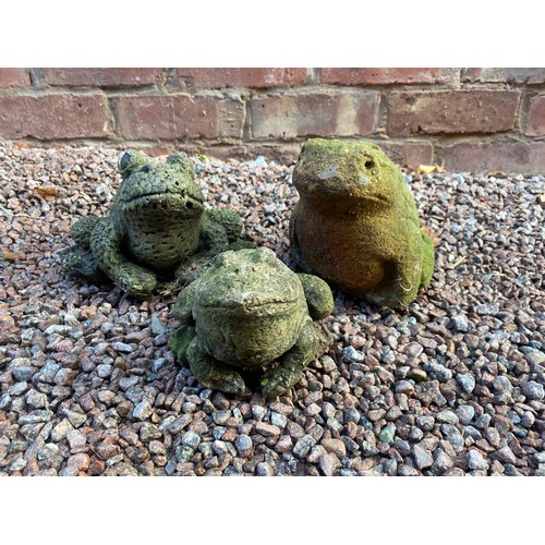 217 - PIGEON HOLE OF THREE STONE FROGS