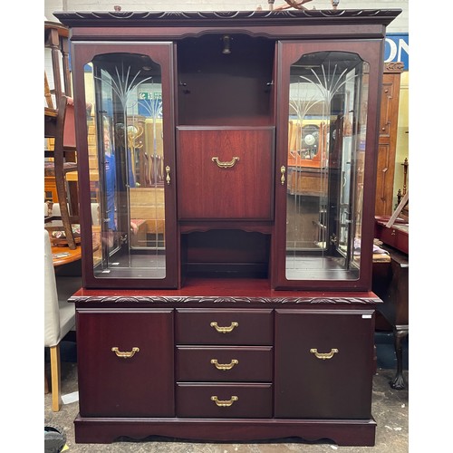 59 - MAHOGANY GLAZED GADROONED DECORATED ILLUMINATED CABINET