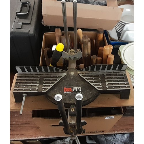 386 - BOX OF VARIOUS CHISELS, FILES, MITRE SAW, SMALL ANVIL AND HACKSAWS