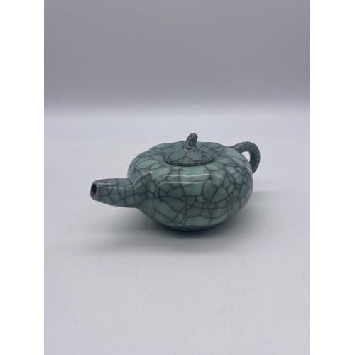 442 - CHINESE LOTUS FLOWER CELADON CRACKLE GLAZE TEAPOT IN PRESENTATION CASE