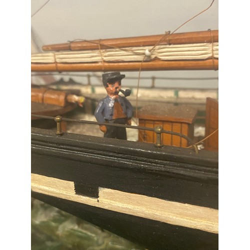 134 - LATE VICTORIAN/EDWARDIAN PERIOD SAILING DIORAMA IN GLAZED CASE