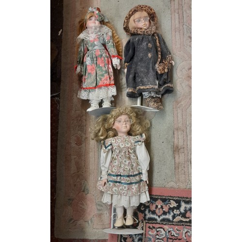 626 - TWO ABVERON BOXED DOLLS AND TWO OTHER BOXED BISQUE HEADED DOLLS, PLUS THREE UNBOXED DOLLS