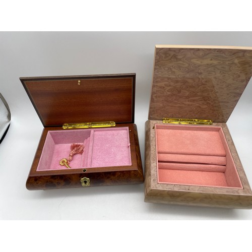 429 - BOXED ERCOLANO PRINTED PRINCESS DIANA MUSICAL JEWELLERY BOX