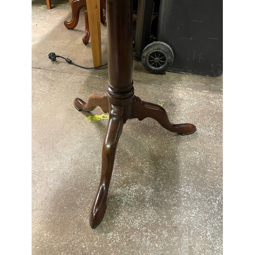 106 - GEORGE III MAHOGANY CIRCULAR TILT TOP PEDESTAL TRIPOD TABLE