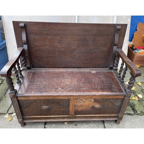 113 - 1920S OAK BARLEY TWIST BOX MONKS BENCH