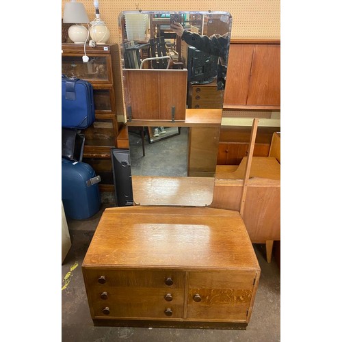 102 - 1950S OAK DRESSING TABLE WITH MIRROR