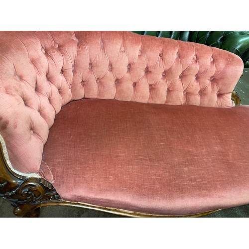 85 - SERPENTINE FRONTED WALNUT PINK UPHOLSTERED CHAISE LONGE