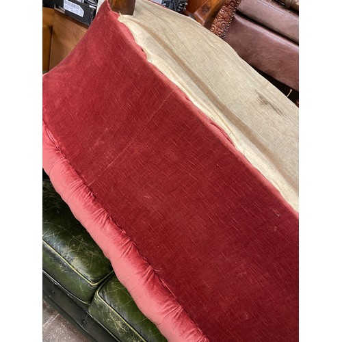 85 - SERPENTINE FRONTED WALNUT PINK UPHOLSTERED CHAISE LONGE