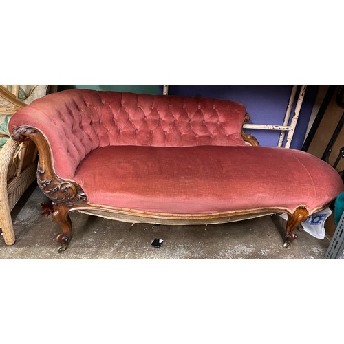 85 - SERPENTINE FRONTED WALNUT PINK UPHOLSTERED CHAISE LONGE