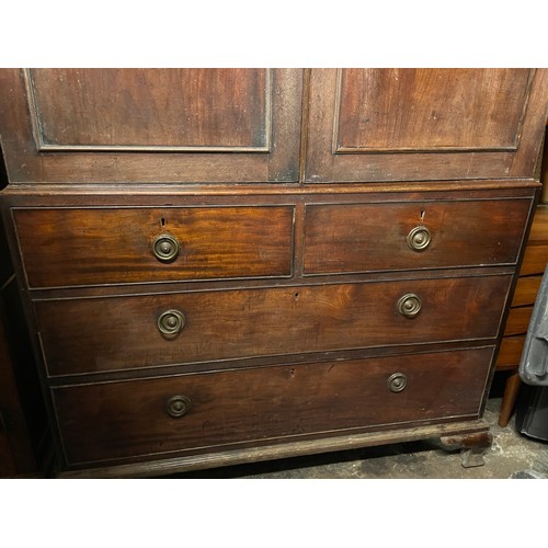 111 - GEORGE III MAHOGANY LINEN PRESS CHEST