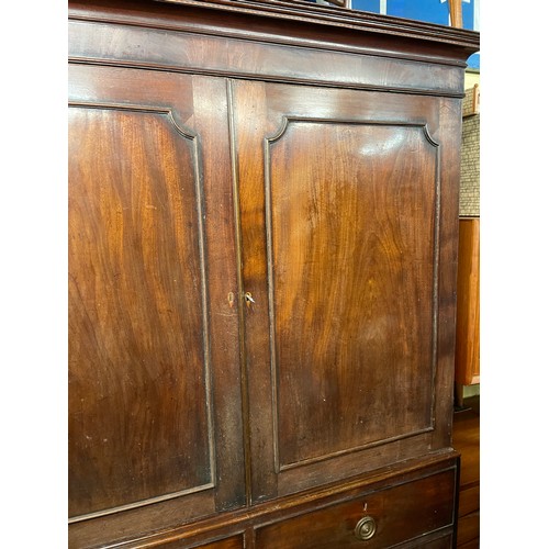 111 - GEORGE III MAHOGANY LINEN PRESS CHEST