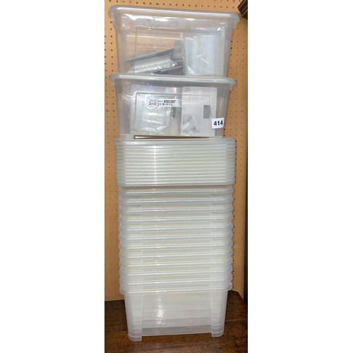 414 - 15 CLEAR PLASTIC BOXES WITH LIDS