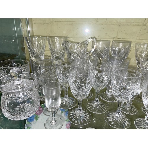 293 - SHELF OF GOOD QUALITY CUT AND ETCHED GLASSWARE INCLUDING TANKARDS, PRESERVE JAR AND COVER, TUMBLERS,... 