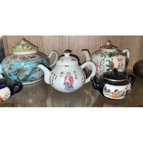 343 - CHINESE AND JAPANESE MINIATURE TEAPOTS AND KETTLES