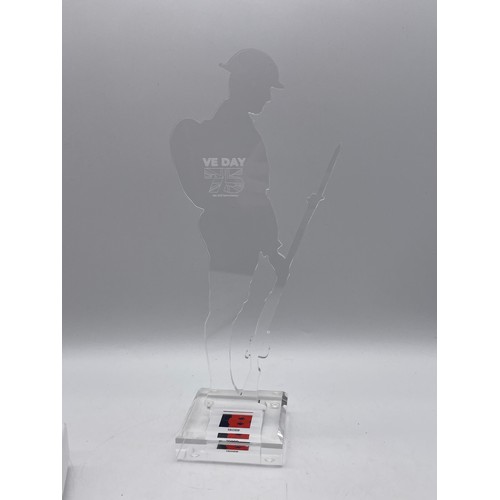 599 - BOXED VE DAY 75 YEAR ANNIVERSARY PERSPEX TOMMY STAND