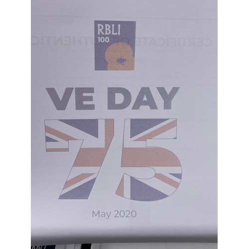 599 - BOXED VE DAY 75 YEAR ANNIVERSARY PERSPEX TOMMY STAND