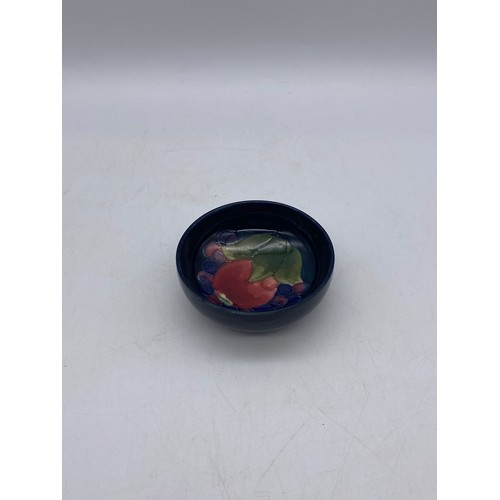 488 - MOORCROFT POTTERY POMEGRANATE PIN DISH