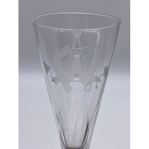 542 - 19TH CENTURY ALE GLASS WITH ETCHED MASONIC EMBLEM