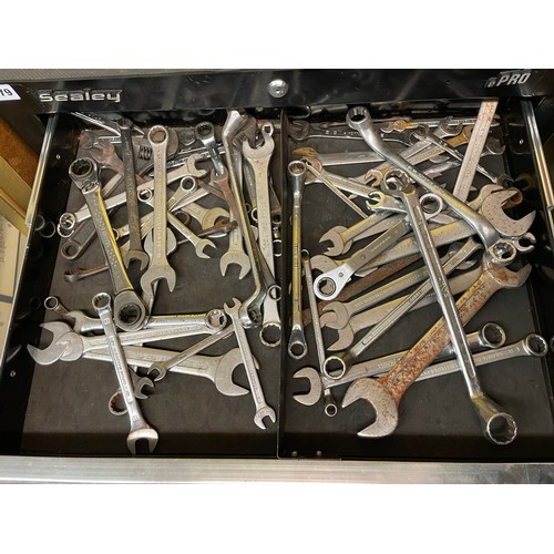 179 - SEALY PRO MECHANICS TOOL CHEST, DOUBLE ENDED RING AND RATCHET SPANNERS, DRILL BITS, PLIERS, SCREW DR... 