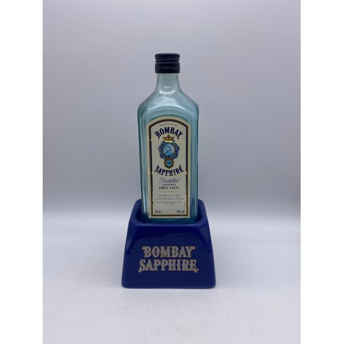 538 - BOMBAY SAPPHIRE ADVERTISING POTTERY BOTTLE STAND