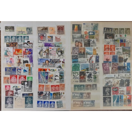 508 - TWO STAMP ALBUMS MAINLY GB POSTAGE STAMPS PLUS SOME LOOSE LEAVES OF GB STAMPS, AND A STANLEY GIBBONS... 