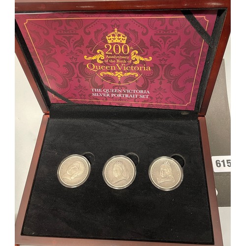 615 - CASED 200TH ANNIVERSARY OF THE BIRTH OF QUEEN VICTORIA SILVER PORTRAIT THREE COIN SET