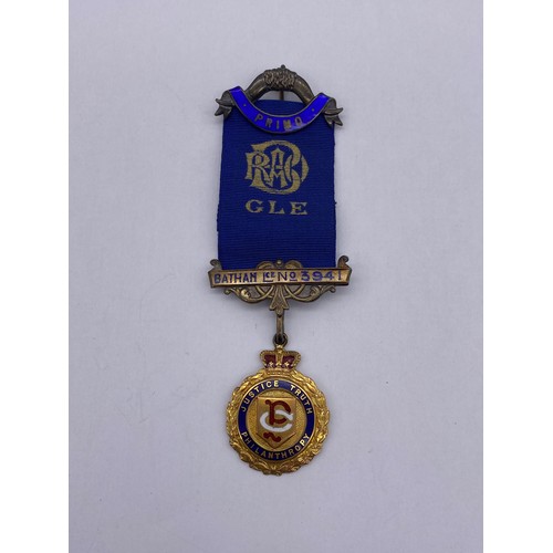 478 - 9CT GOLD AND ENAMEL ROYAL AND ANCIENT ORDER OF THE BUFFALO MEDALLION ON RIBBON 6.9G APPROX, AND A SI... 