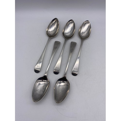 466 - SET OF FOUR GEORGIAN LONDON SILVER SPOONS AND ONE OTHER 10.10 OZ APPROX