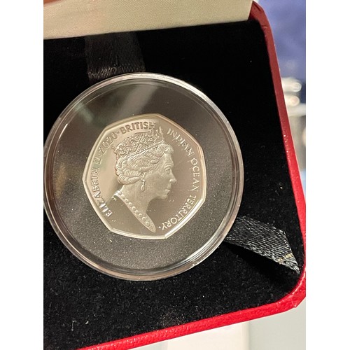 632 - CASED POBJOY MINT PROOF STERLING SILVER 50P COIN AND THE ROYAL MINT 2016 UK £20 FINE SILVER COIN