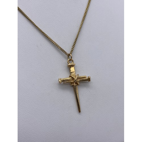 474 - 9CT GOLD COVENTRY CROSS OF NAILS ON TRACE CHAIN 7.2G APPROX