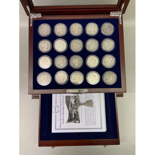 622 - GLAZED CABINET OF THE LAST 20 YEARS OF THE US BARBER SILVER HALF DOLLARS