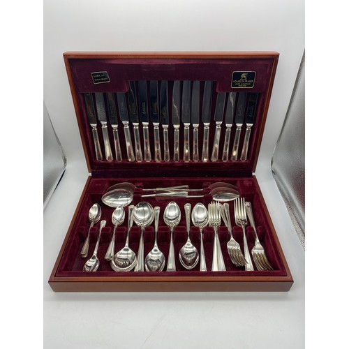 515 - COOPER LUDLUM PLATED CANTEEN OF CUTLERY A1