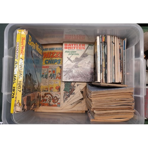 317 - CRATE CONTAINING COMIC BOOKS, THE WIZZKIDS, WAR PICTURE LIBRARY AND COMMANDO WAR STORY BOOKS