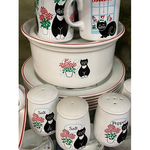 300 - SADLER BLACK CAT PATTERN TABLE SERVICE