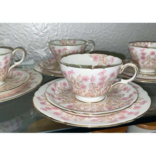 282 - SHELLEY HEDGEROW FINE BONE CHINA TEASET NUMBER 823343