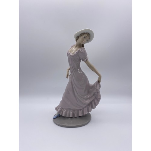 277 - NAO ELEGANT LADY FIGURE 29cm