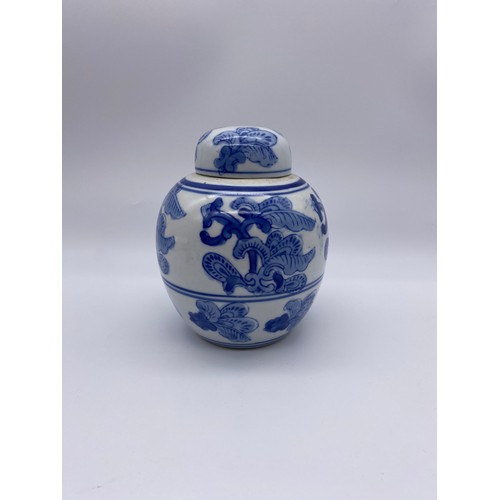 396 - CHINESE SAUCER, JAPANESE BLUE AND WHITE PLATE AND OTHER ORIENTAL STYLE CERAMICS