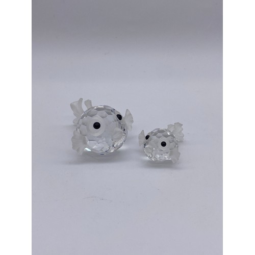 432 - TWO SWAROVSKI PUFFER FISH AND OPEN CLAM WITH PEARL