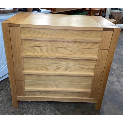 105 - CONTEMPORARY OAK FOUR DRAWER CHEST