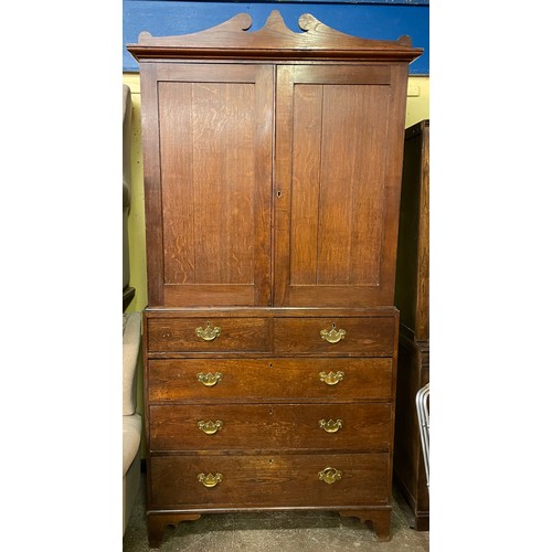 177 - 19TH CENTURY OAK LINEN PRESS CUPBOARD