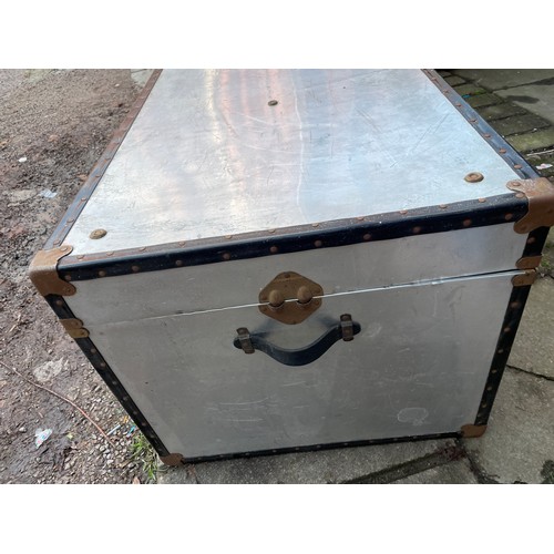 179 - LARGE CABIN TYPE TRAVEL TRUNK